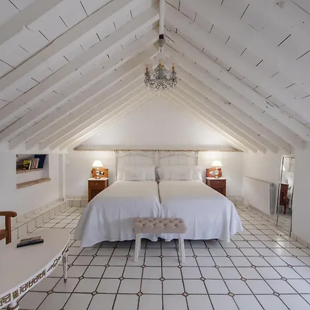 Rosa De Oro Hotel 3*