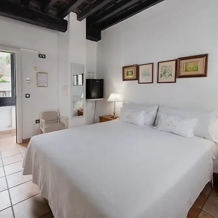 Rosa De Oro Hotel