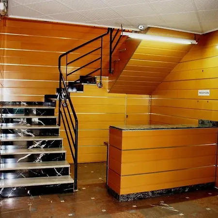 Hotel Intercentro 2*