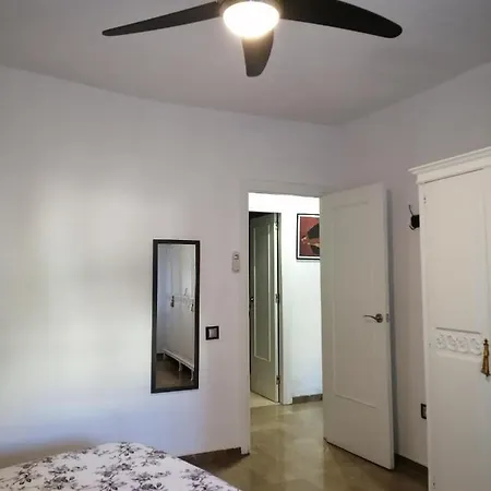 Piso En El Centro De Con Garaje Incluido Gratis Apartamento *