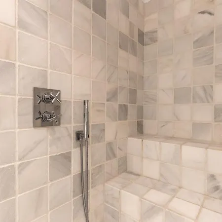 Precioso Y Centrico Gran Capitan 5 Apartment Granada