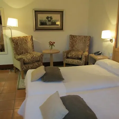 De 4* Granada