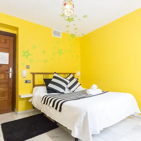 White Nest Hostal *
