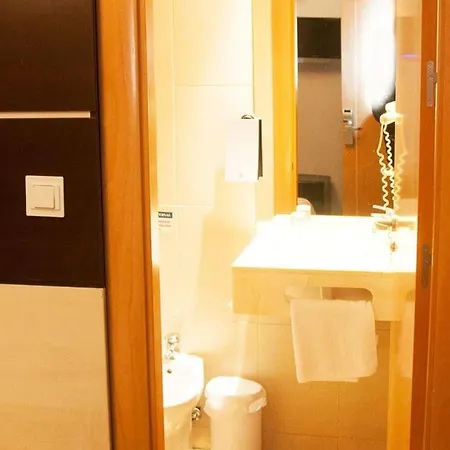 Universal Hotel 3*