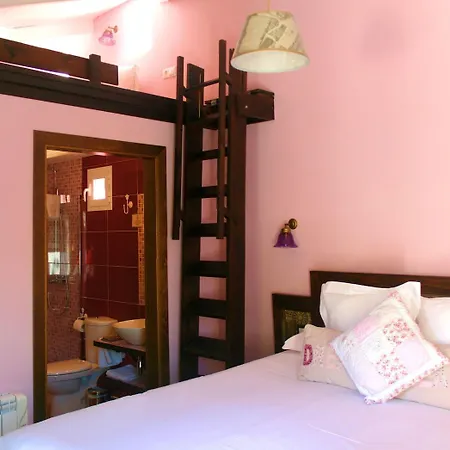 Hotel De Quijada 3*