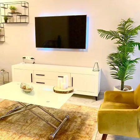 Apartamento Lovely Con Patio