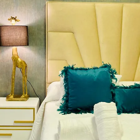 Lovely Con Patio Apartamento *