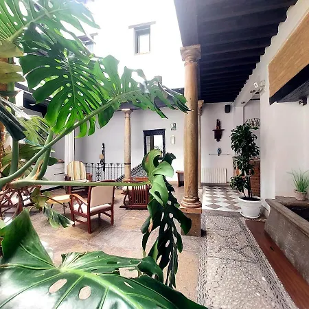Rosa De Oro Hotel 3*