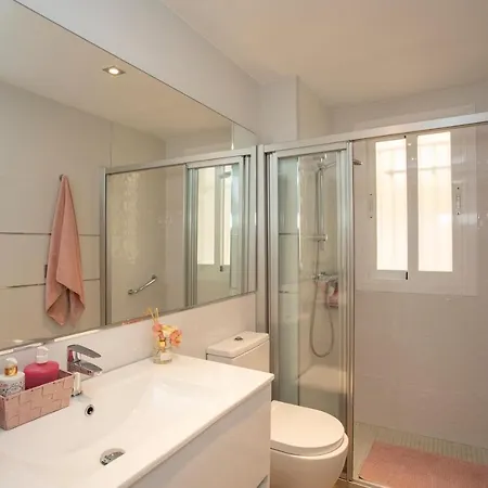 Camino De Ronda Con Parking Apartamento