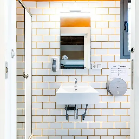 Hostel Carlota Braun *