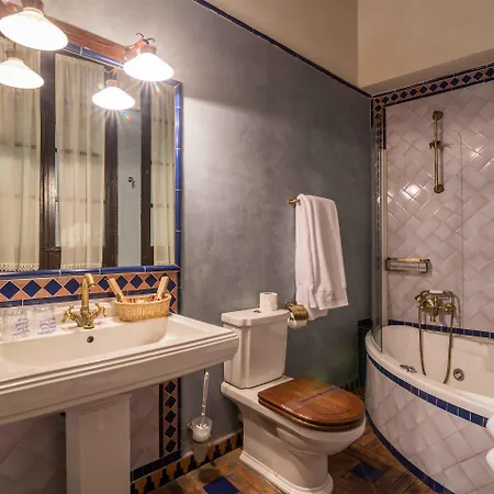 Palacio De Mariana Pineda Hotel 4*