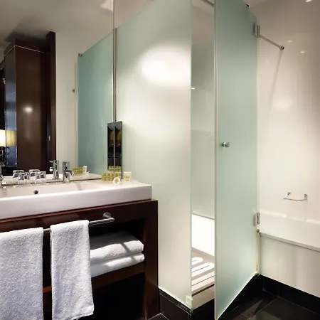Eurostars Gran Via Отель