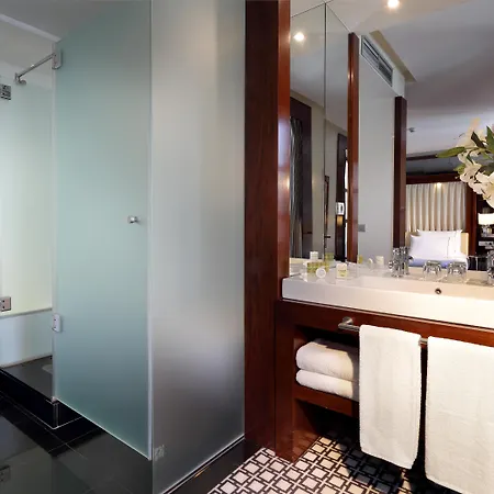 Eurostars Gran Via Отель 5*