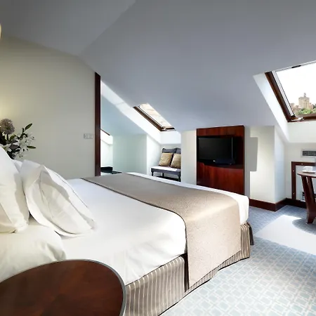 Отель Eurostars Gran Via 5*