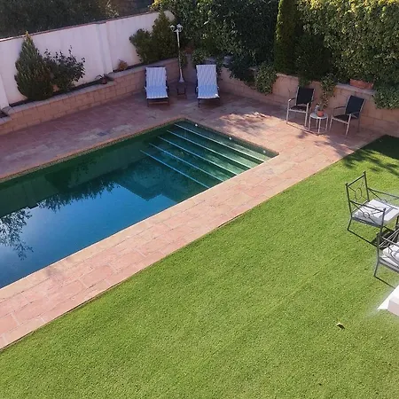 Сasa de vacaciones 28 De Julio Con Piscina En *