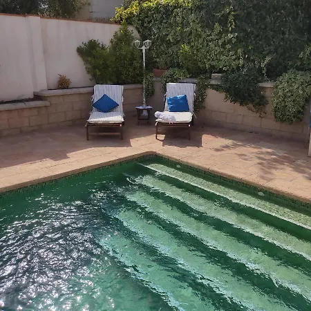 28 De Julio Con Piscina En Сasa de vacaciones *