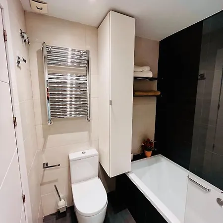 Apto De Diseno Centro Parking Calefaccion Aire Wifi Apartment