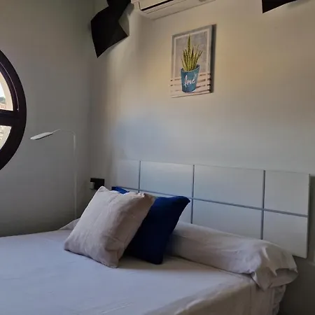 Imeda Escudo Del Carmen 19 Apartment
