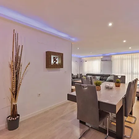 Luxury Centre Apartment *