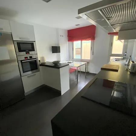 Mike's Apartment. Parking Y Piscina Appartement *