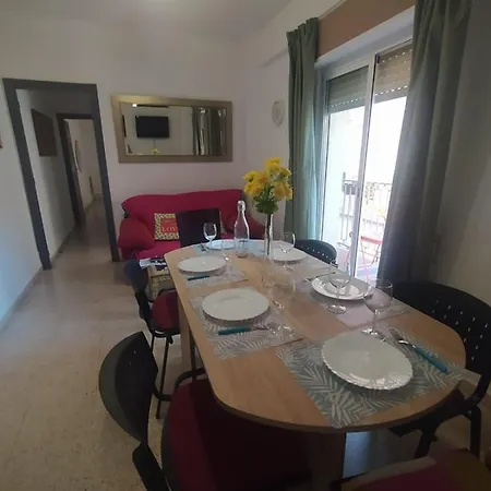 Céntrico Piso Con Aparcamiento * Granada