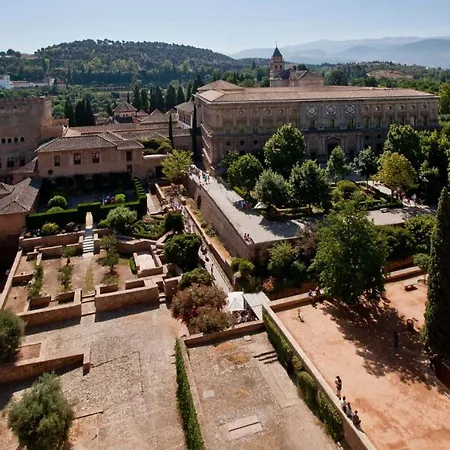 Camino De Ronda Con Parking Granada