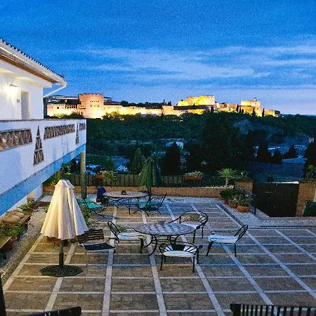 Montesclaros Apartamento *