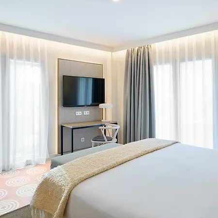 Boutique Luna 4*