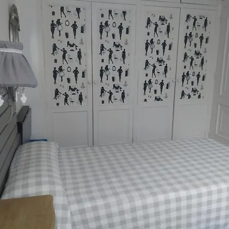 Old Town Hostal