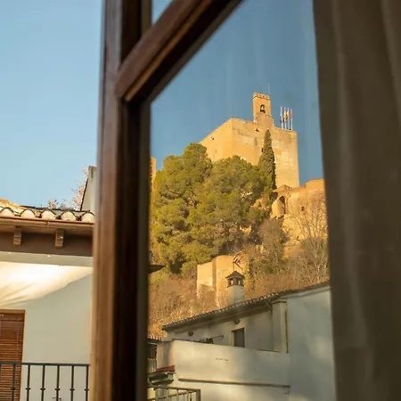Apartamento Atico Con Terraza En Cuesta Gomerez *