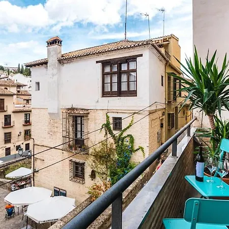 Apartamento Cosy Flat W/ Beautiful Views And Cute Balcony