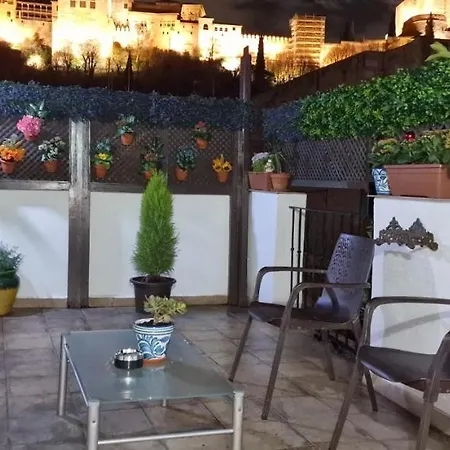 Patrimonio Arabe Vista A La Alhambra