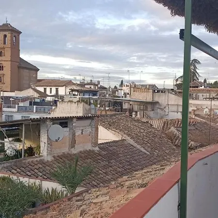 Madinat Garnata, Parking & Rooftop Terrace Vakantiehuis
