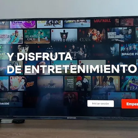 Serrallo, Parking Gratuito Y Piscina Granada