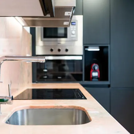 Wekey Homes Aben Humeya, Centro