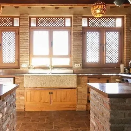 Traditional Farmhouse; Large Pool,gardens & Views. * Granada