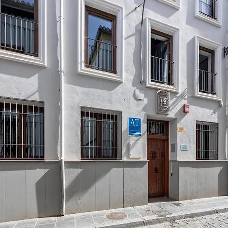 Апартаменты Realejo Centro 3000 *