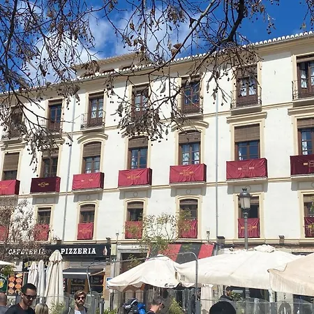Bibo Plaza Nueva 3*