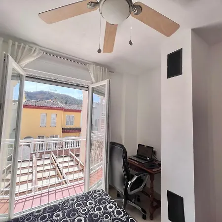 Casa Ideal Familias Y Grupos Con Balcones Exterior Soleada Patios Cerca Alhambra, Sierra Nevada, Rio Genil, Lancha Del Genil, Parque Llano Y Reloj Del Sol Con Barbacoas, Campo De Futbol, Circuito Gimnasia
