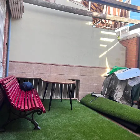 Casa Ideal Familias Y Grupos Con Balcones Exterior Soleada Patios Cerca Alhambra, Sierra Nevada, Rio Genil, Lancha Del Genil, Parque Llano Y Reloj Del Sol Con Barbacoas, Campo De Futbol, Circuito Gimnasia *