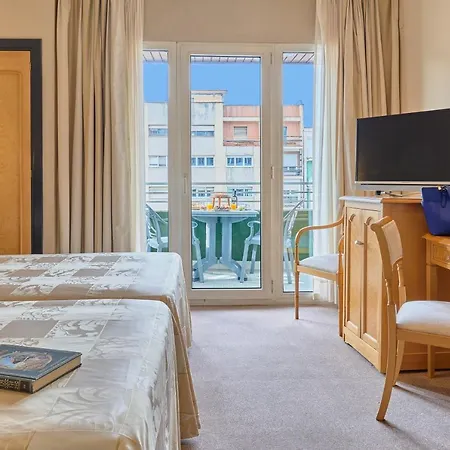 Macia Condor 4*