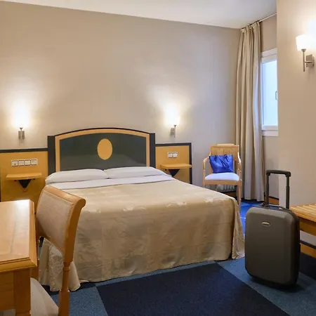 Macia Condor Hotell 4*