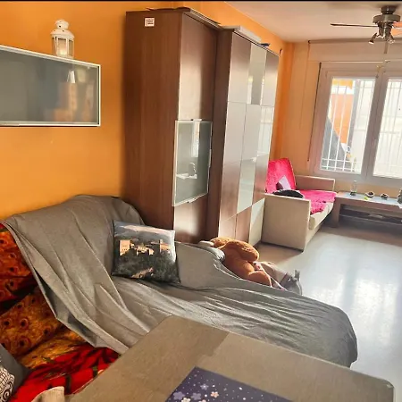 Casa Ideal Familias Y Grupos Con Balcones Exterior Soleada Patios Cerca Alhambra, Sierra Nevada, Rio Genil, Lancha Del Genil, Parque Llano Y Reloj Del Sol Con Barbacoas, Campo De Futbol, Circuito Gimnasia Granada