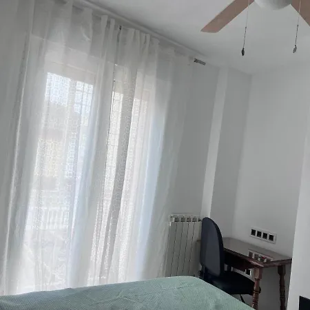 Casa Ideal Familias Y Grupos Con Balcones Exterior Soleada Patios Cerca Alhambra, Sierra Nevada, Rio Genil, Lancha Del Genil, Parque Llano Y Reloj Del Sol Con Barbacoas, Campo De Futbol, Circuito Gimnasia Homestay