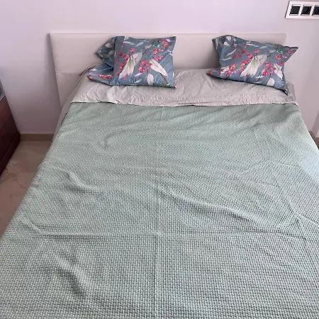 Casa Ideal Familias Y Grupos Con Balcones Exterior Soleada Patios Cerca Alhambra, Sierra Nevada, Rio Genil, Lancha Del Genil, Parque Llano Y Reloj Del Sol Con Barbacoas, Campo De Futbol, Circuito Gimnasia Granada