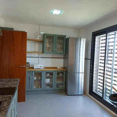 Casa En Con Vistas En Zona El Serrallo 民宿 *