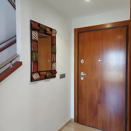 Casa En Con Vistas En Zona El Serrallo
