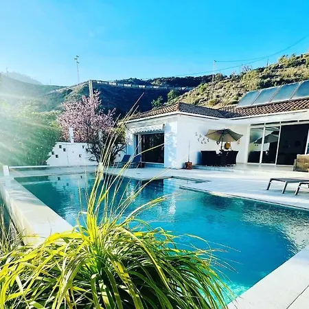 Casa Sierra, A Stunning Spanish Rural Retreat Villa *