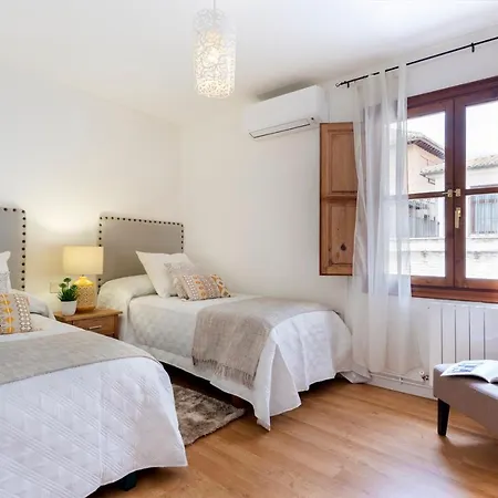 Genteel Piedra Santa Appartement