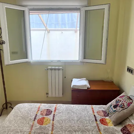 Casa Ideal Familias Y Grupos Con Balcones Exterior Soleada Patios Cerca Alhambra, Sierra Nevada, Rio Genil, Lancha Del Genil, Parque Llano Y Reloj Del Sol Con Barbacoas, Campo De Futbol, Circuito Gimnasia Homestay